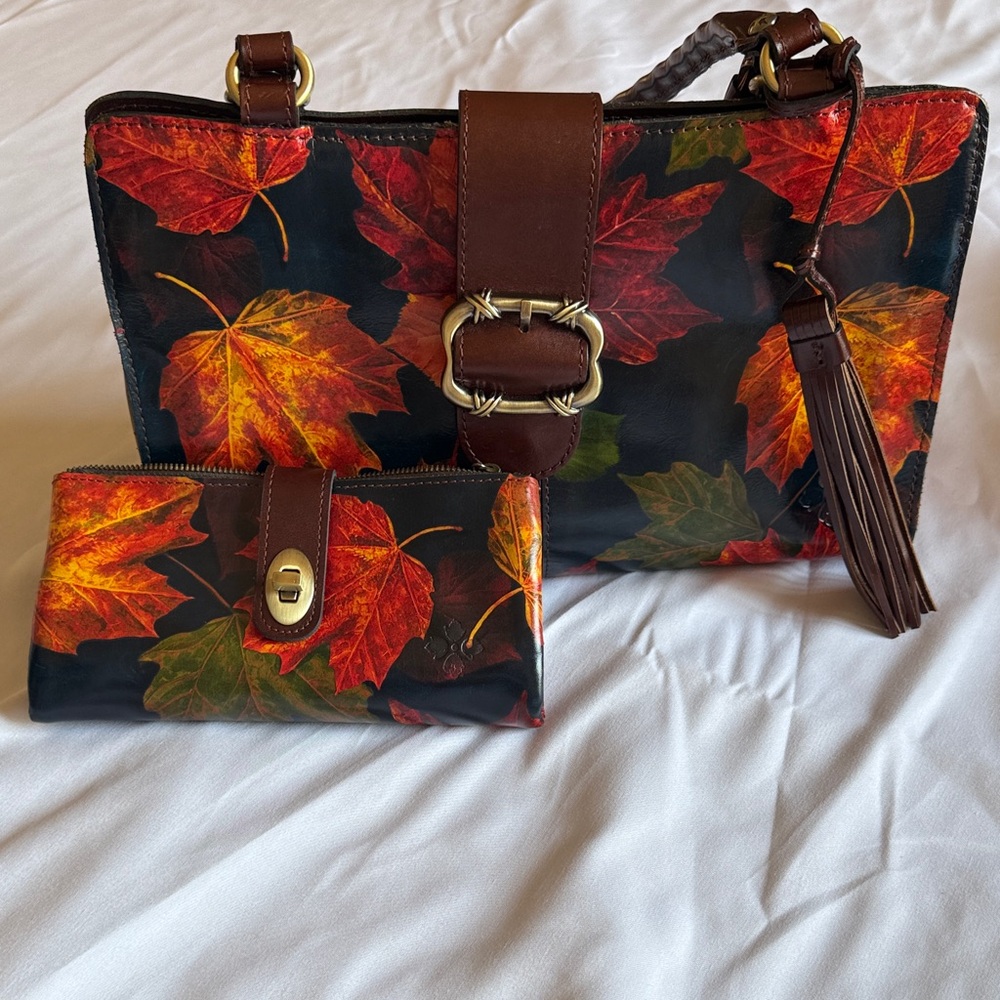 Patricia Nash Satchel with matching wallet! Beautiful Condition! Maple Leaf!